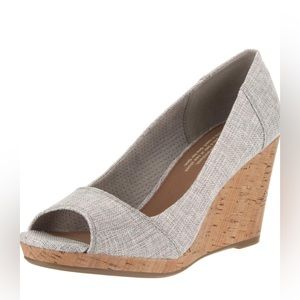 Tom’s Stella Peep Toe Grey Woven Cork Wedge size 8.5.  New and Never Worn